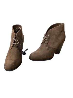 Boots Ankle Flats By Clothes Mentor  Size: 8