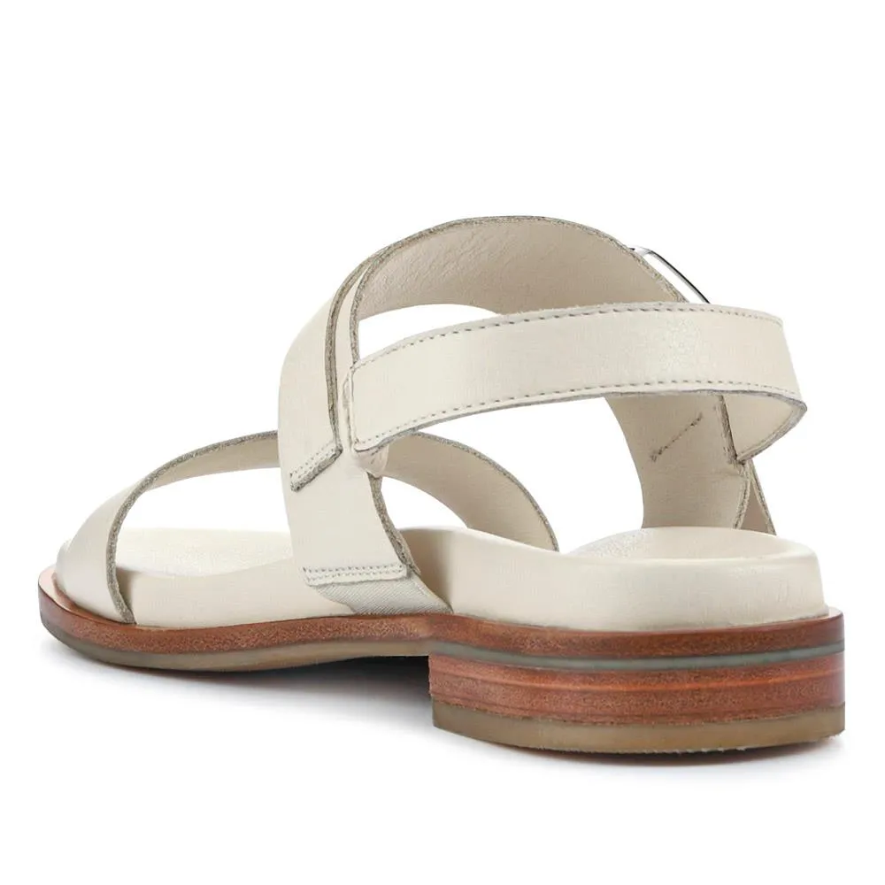 Iyla Leather Sandals  - IYLA / 327 170