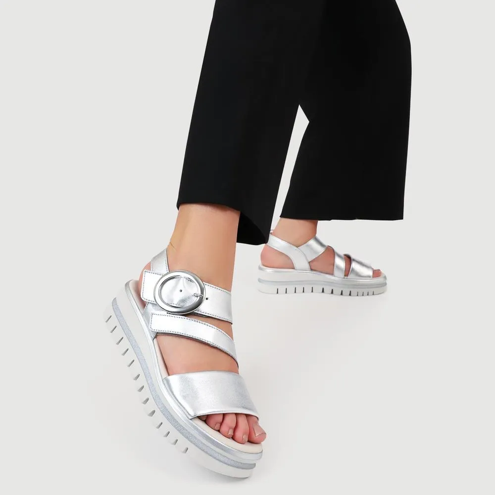 Leather Chunky Buckled Sandals - GAB41510 / 326 995