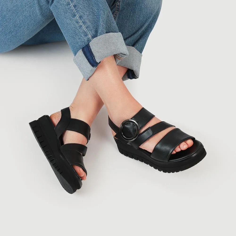 Leather Chunky Buckled Sandals - GAB41510 / 326 995