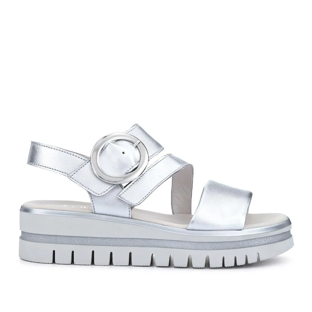 Leather Chunky Buckled Sandals - GAB41510 / 326 995