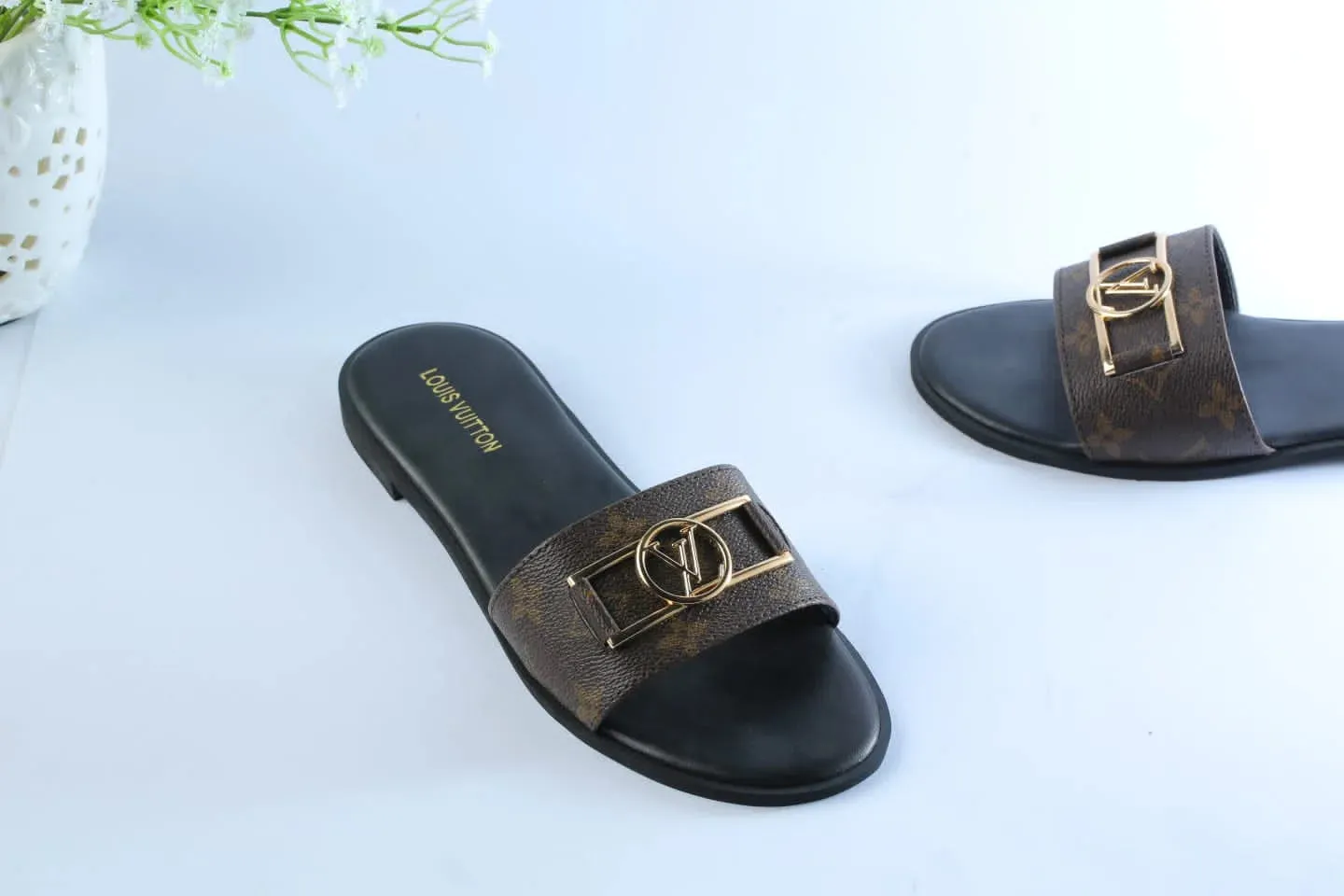 LV LOCK IT FLAT MULE