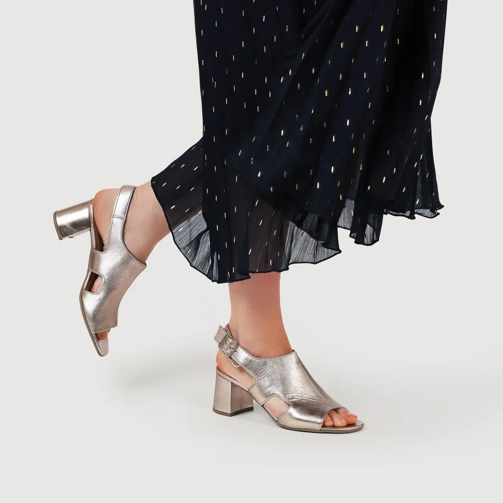 Smart Leather Block-Heeled Sandals - GAB41514 / 327 008